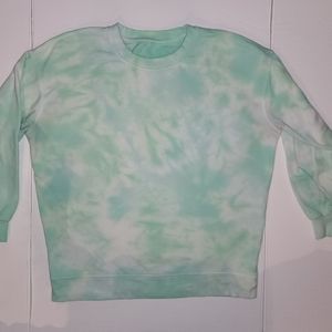 Lululemon women's Oversized sweatshirt.